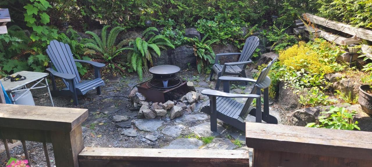 A Shack In The Woods Villa Port Renfrew Exterior photo