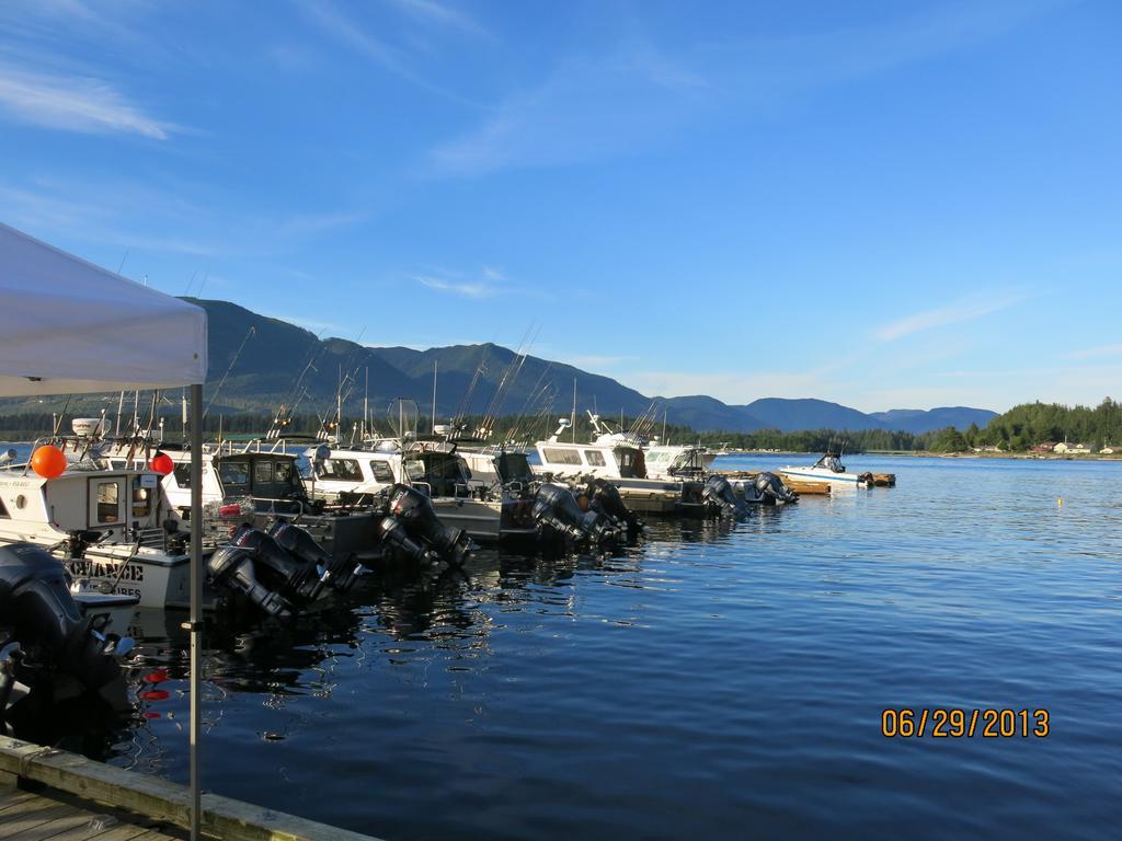 A Shack In The Woods Villa Port Renfrew Exterior photo